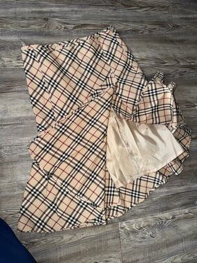 Burberry Plaid A-Line Midi Skirt in Beige and Black